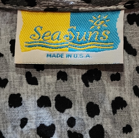 Vintage Sea Suns Giraffe Print Button-Up Blouse Made in USA Animal Print - Picture 7 of 7